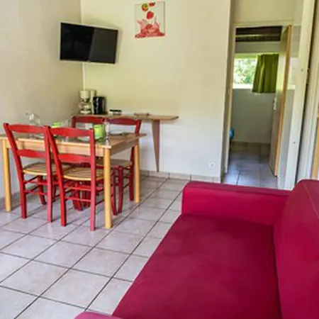 - 4 Pers., Animaux Ok - Api-1-52-2361 Camping Marvejols